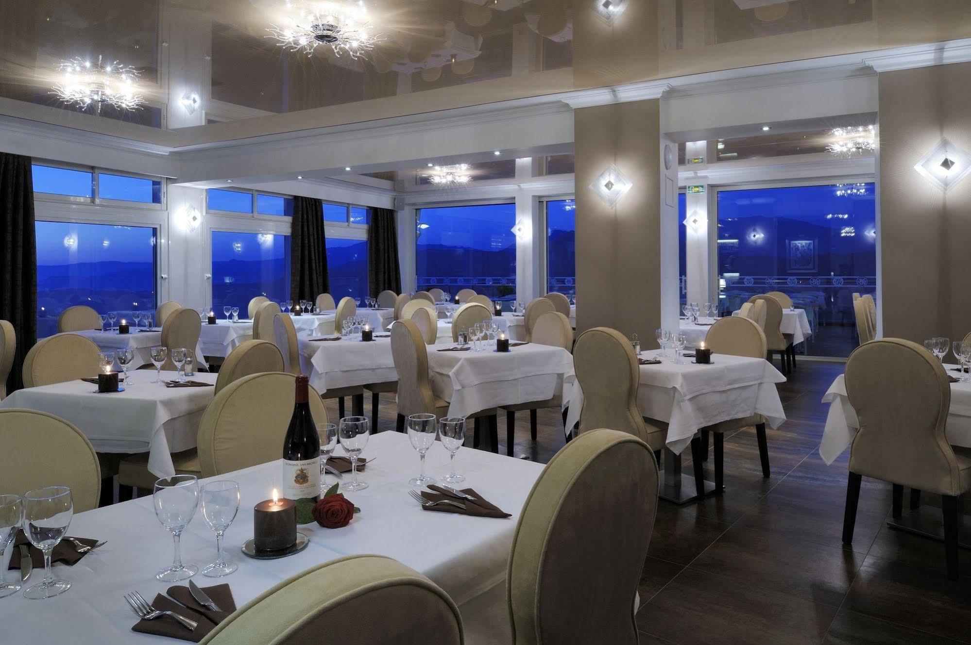Hotel Des Roches Сартен Екстер'єр фото